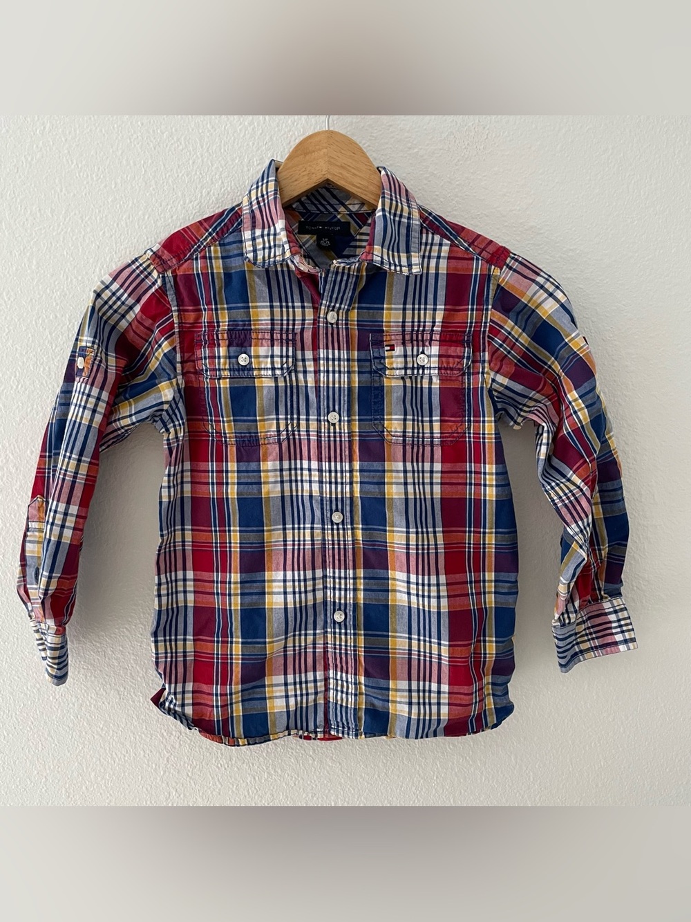 Tommy Hilfiger  Boys Button Down Long Sleeves Size Small 6 - 7  Plaid